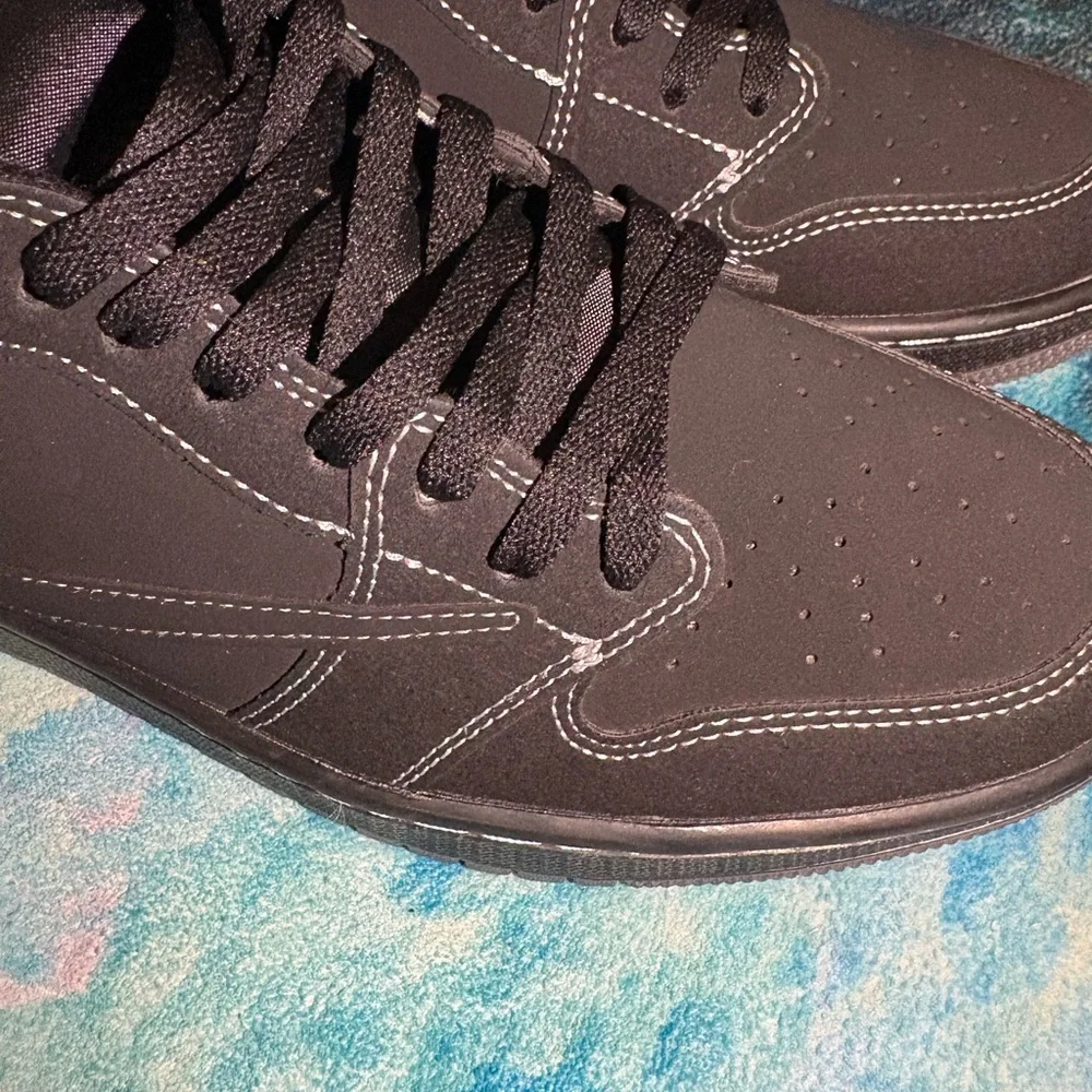 SOLD - Picture 4 of 5